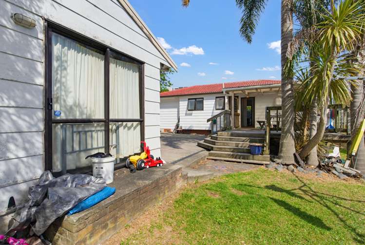 9 Panzic place Glen Eden_31
