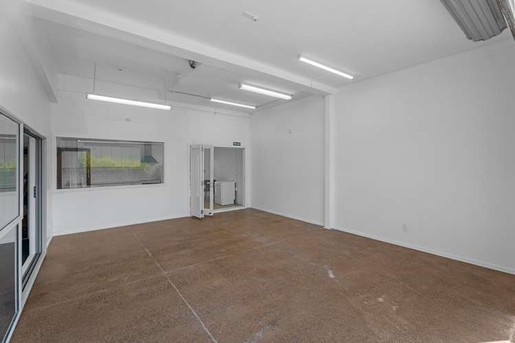 16 Erua Road Ostend_27