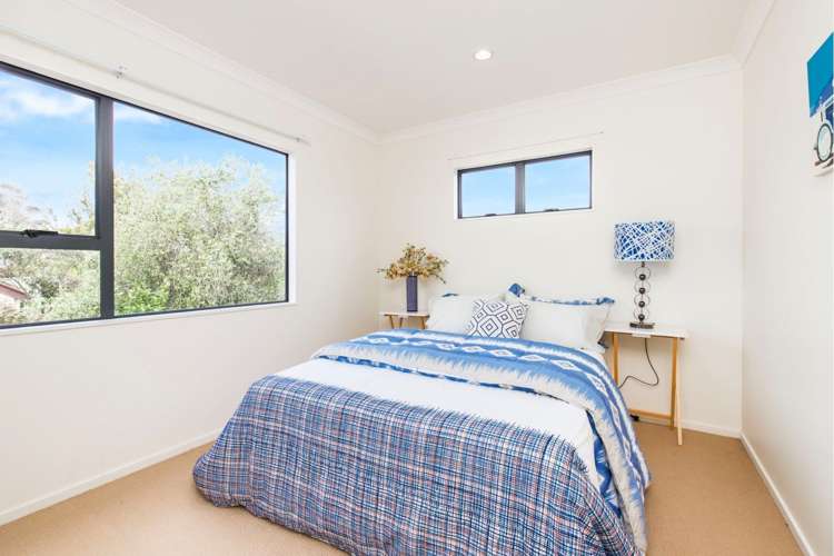 2/27 Akoranga Drive Northcote_10