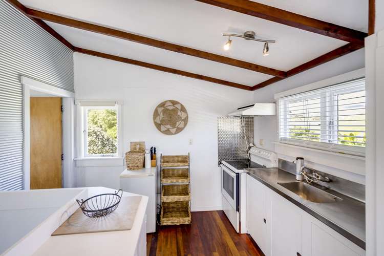 55 Gillies Crescent Waimarama_7