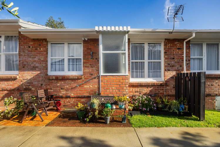 2/10 Walker Road_0