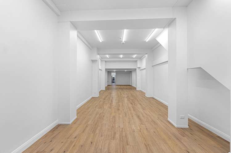 Shop 3/31-39 Devonport Road_0