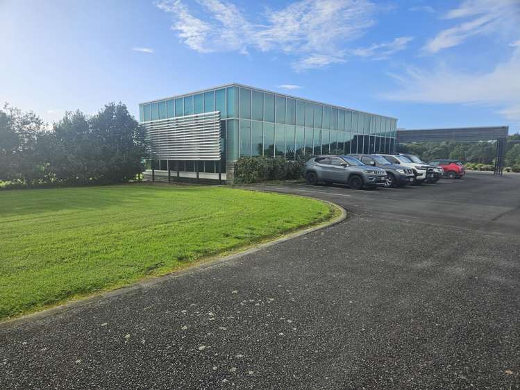 West wing/8 Marsden Bay Drive_0