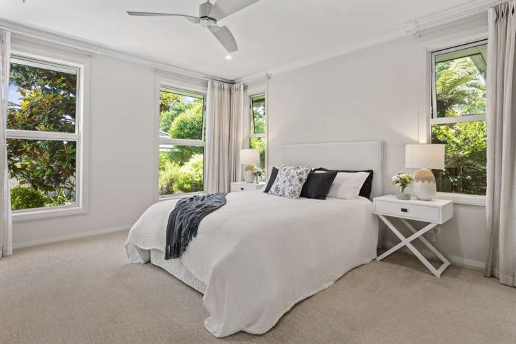 30 Broadwater Close Pyes Pa_19