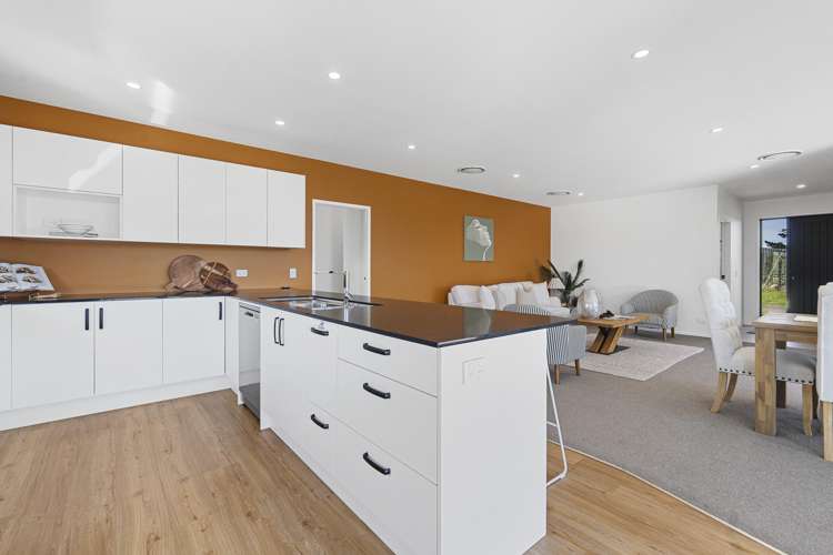 1356A South Road Kaitake_8