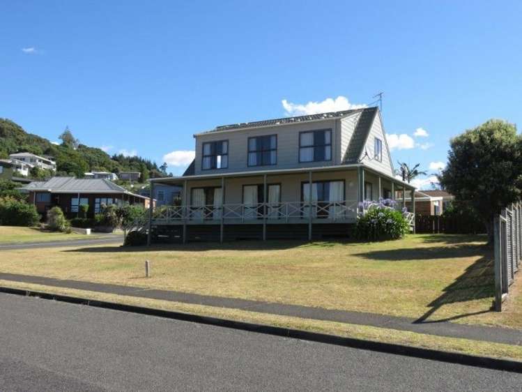 105 Oratia Place Onemana_5