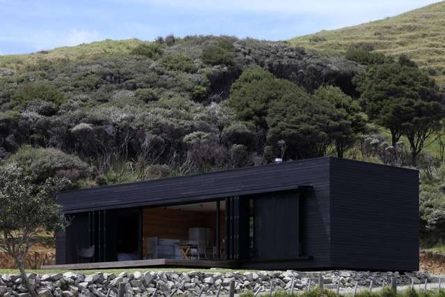 Storm Cottage, Great Barrier