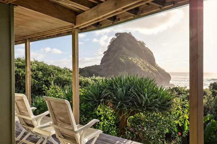 24 Garden Road Piha_29