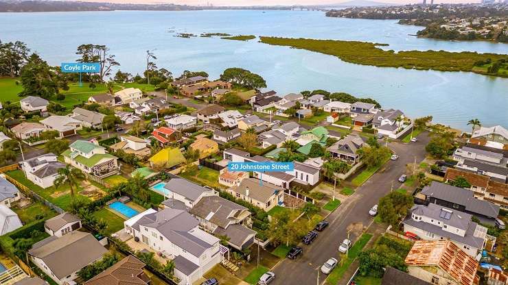 20 Johnstone Street, Point Chevalier, Auckland