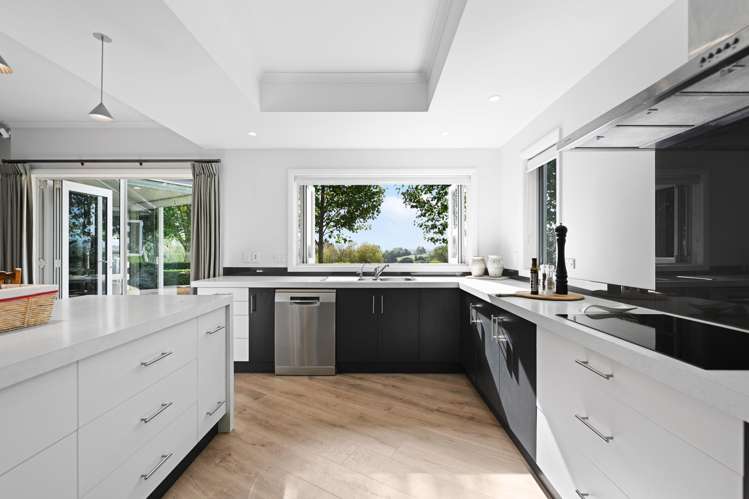 2/234 Gillard Road Ngahinapouri_9