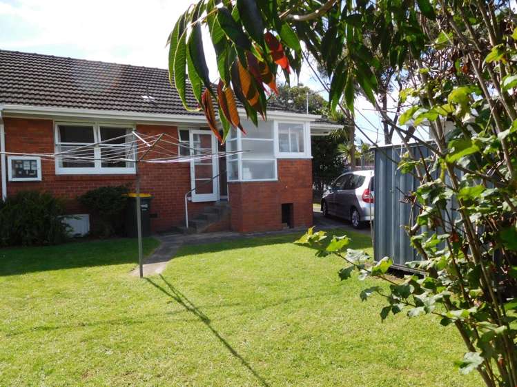 1/56 Taharoto Road Takapuna_4