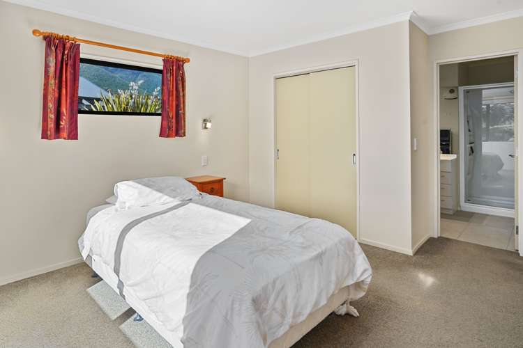 11 Toutouwai Place St Arnaud_11