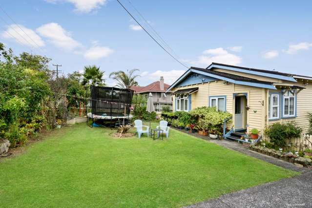 77 Astley Avenue New Lynn_1