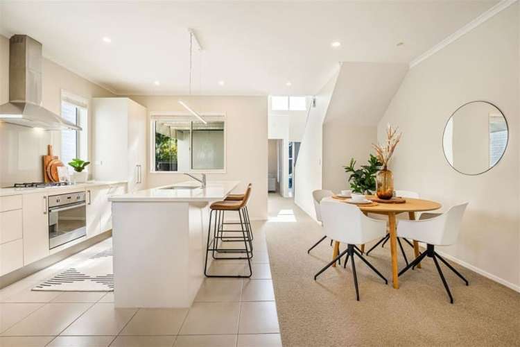 2 Isitt Road Hobsonville_3