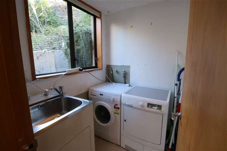 92 Wynyard Crescent Fernhill/Sunshine Bay_13