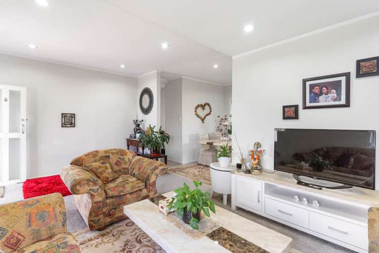2/13 Templeton Place Clendon Park_6