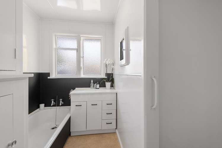 29 Holmes Street Darfield_13