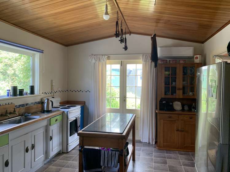 122 Old Port Road Catlins Surrounds_5