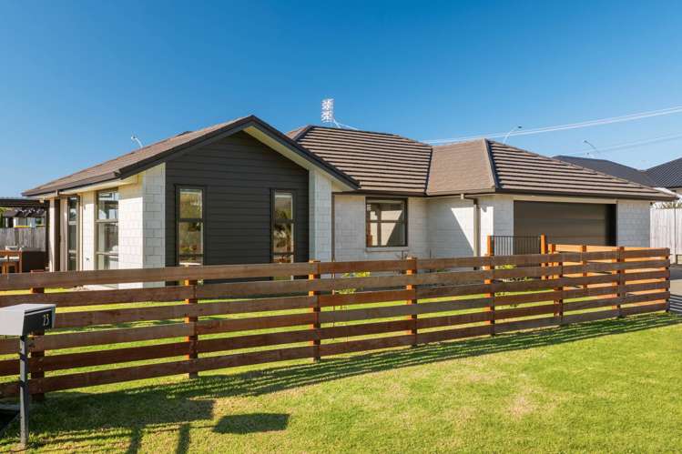 25 Charlotte Drive_3