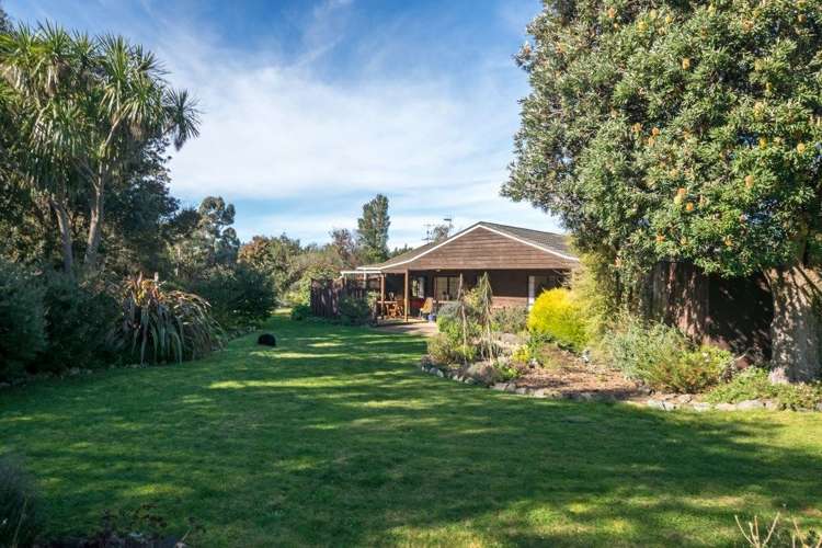 33 Neal Road Rarangi_16