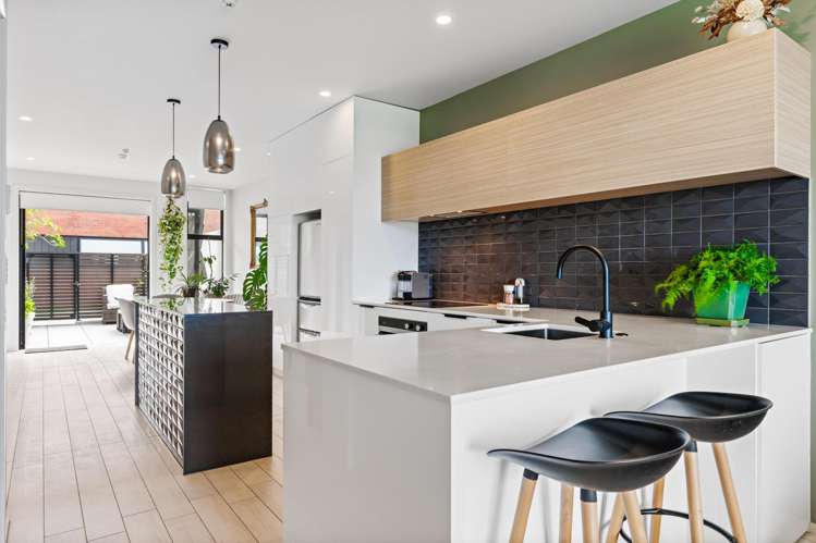 8/4 Stables Lane Silverdale_16