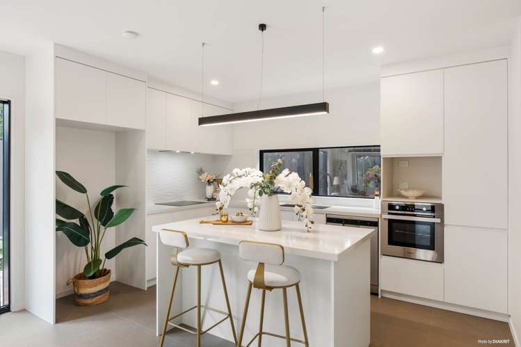 11B Rene Place Sunnyhills_6