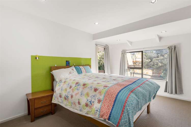 9 Honeysuckle Lane Mairangi Bay_15