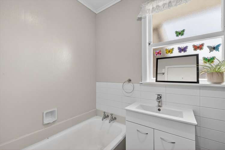 1436C Cameron Road Greerton_13