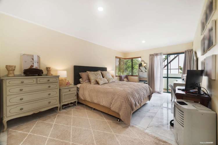 2/6 Wilkinson Way Browns Bay_11