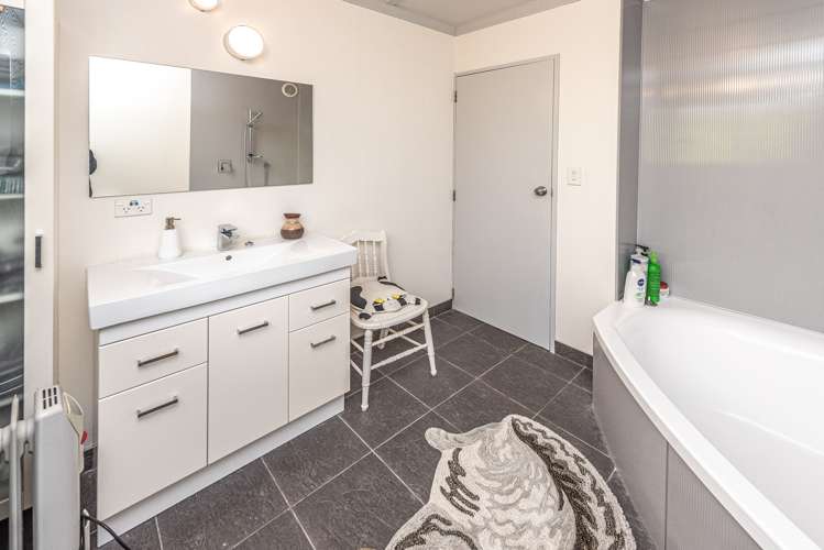 10 D'Arcy Road Bastia Hill_17