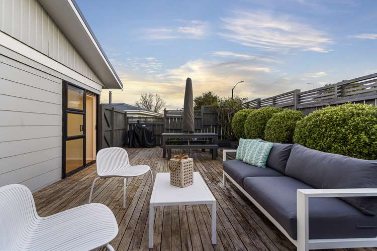 77 Fairclough Road Beach Haven_12