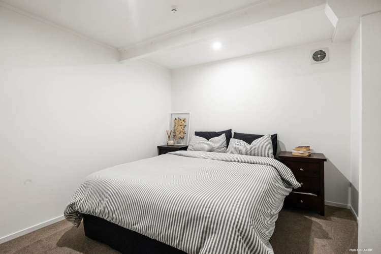 18 McRae Road Mt Wellington_13