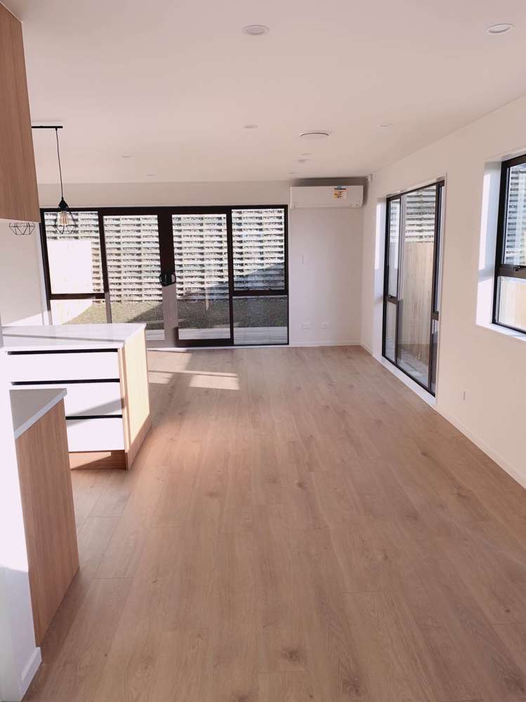 5 Puhakehake Place Flat Bush_3