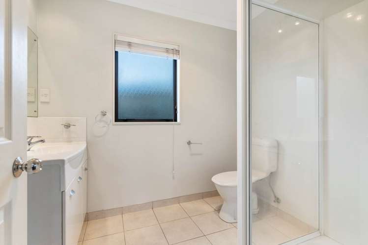 5 Berkshire Terrace Massey_13