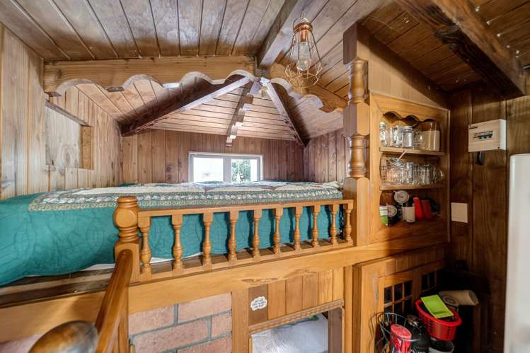 1598 Pack Spur Road Mataikona_12