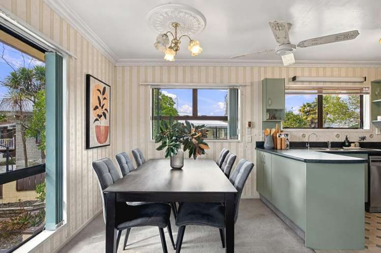28 Homestead Place Glenview_11