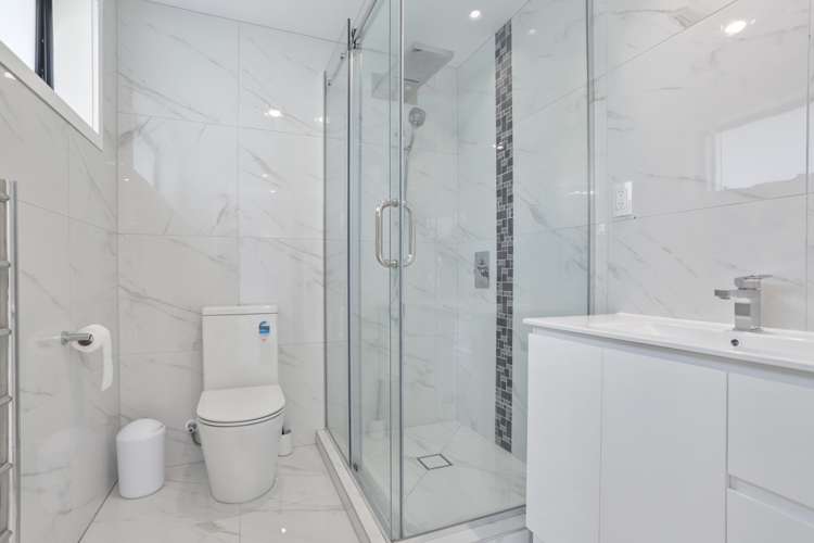 211 Victory Road Laingholm_18