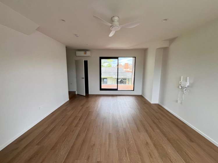 2/2145 Great North Road Avondale_6