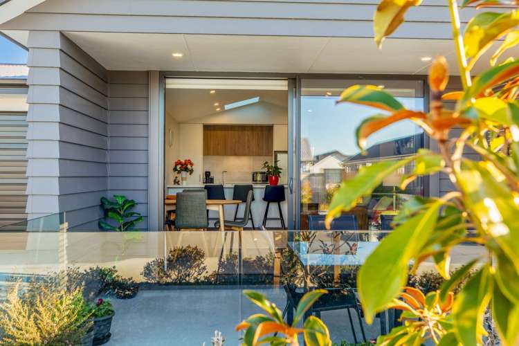 138/30 Bob Robertson Drive_0