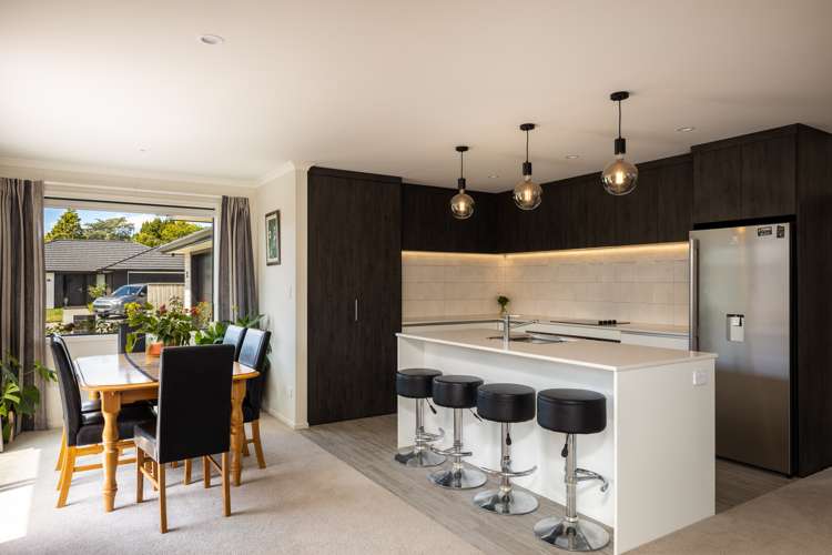 12 Rehua Place Waiwhakaiho_3