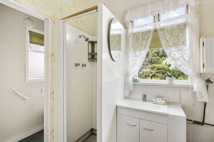 18 Bruce Avenue Brooklyn_12