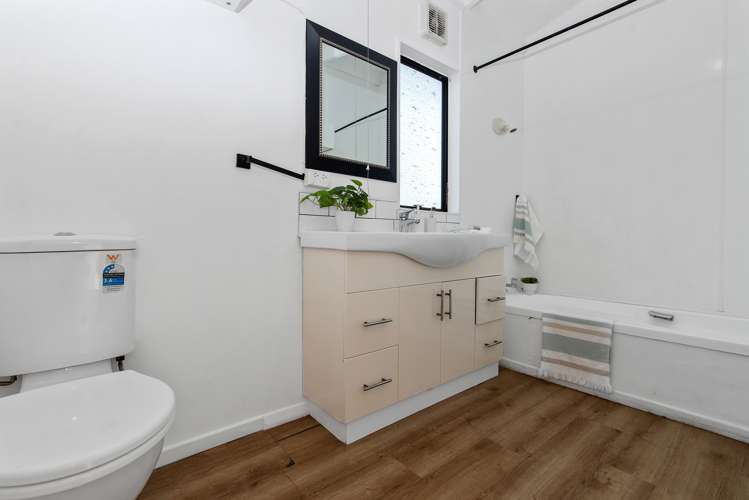 39 Tennyson Drive Owhata_8