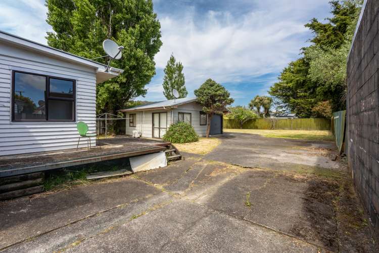 2 Gibson Crescent Naenae_6