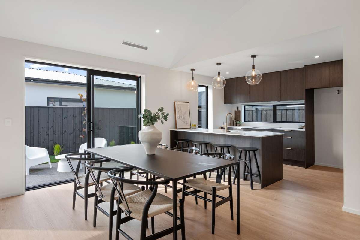 32 Bridgehampton Drive_1