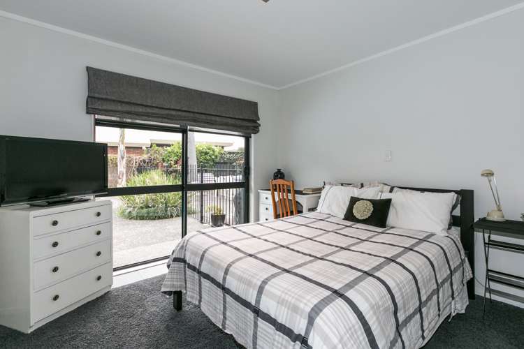 66 Hetley Crescent Taradale_11