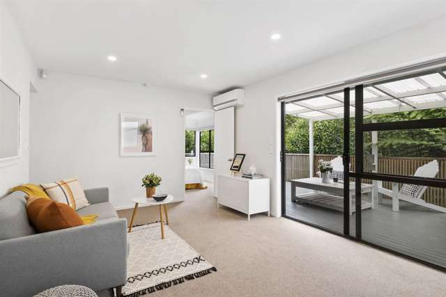 2/88 Lauderdale Road Birkdale_2