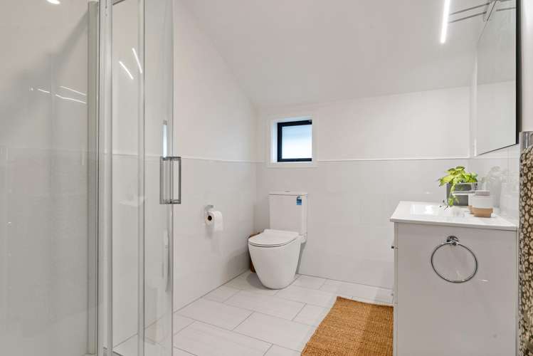 5 Riroriro Close Crofton Downs_15