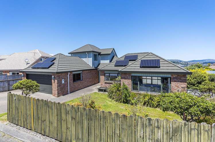 31 Saint Ives Drive Camborne_23