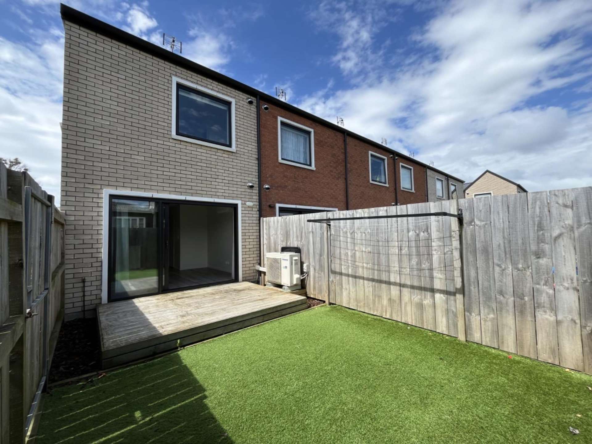 5/137 Hall Avenue 10683_0