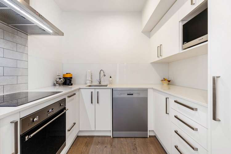 21 Gateway Avenue Beachlands_11